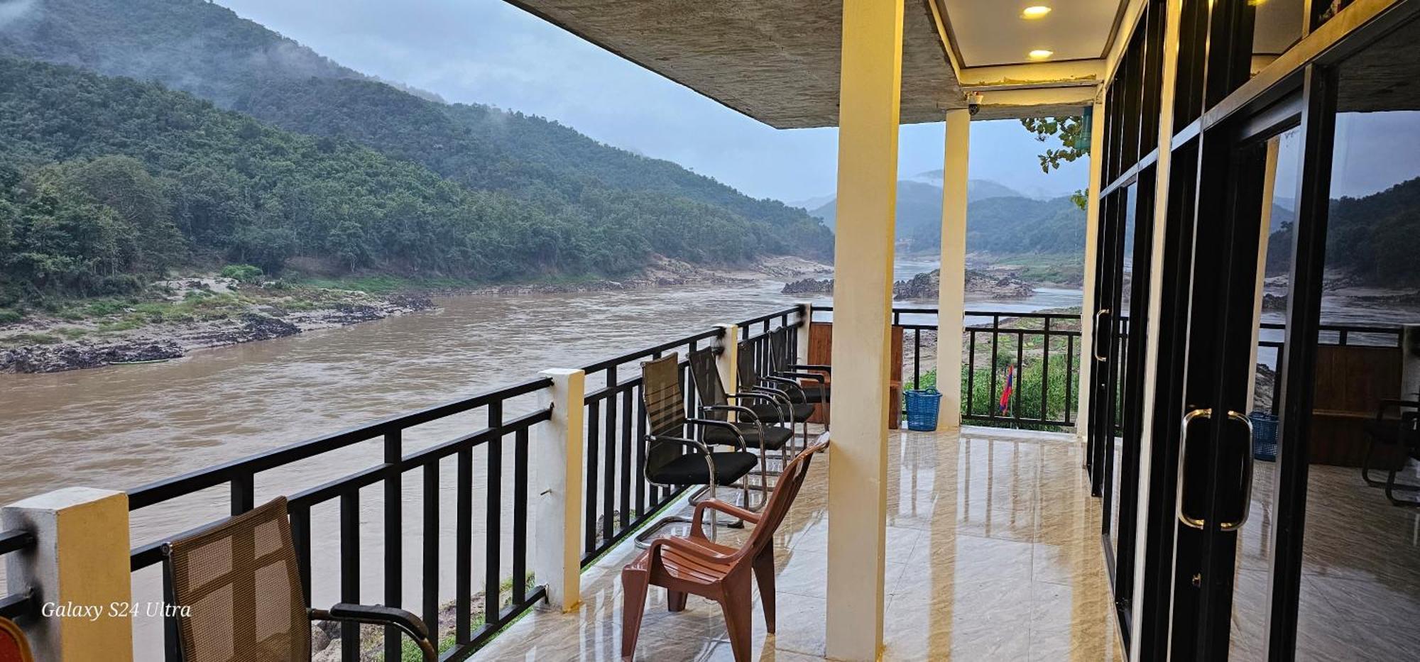 Inn Riverside Hostel Pb Pakbeng Luaran gambar