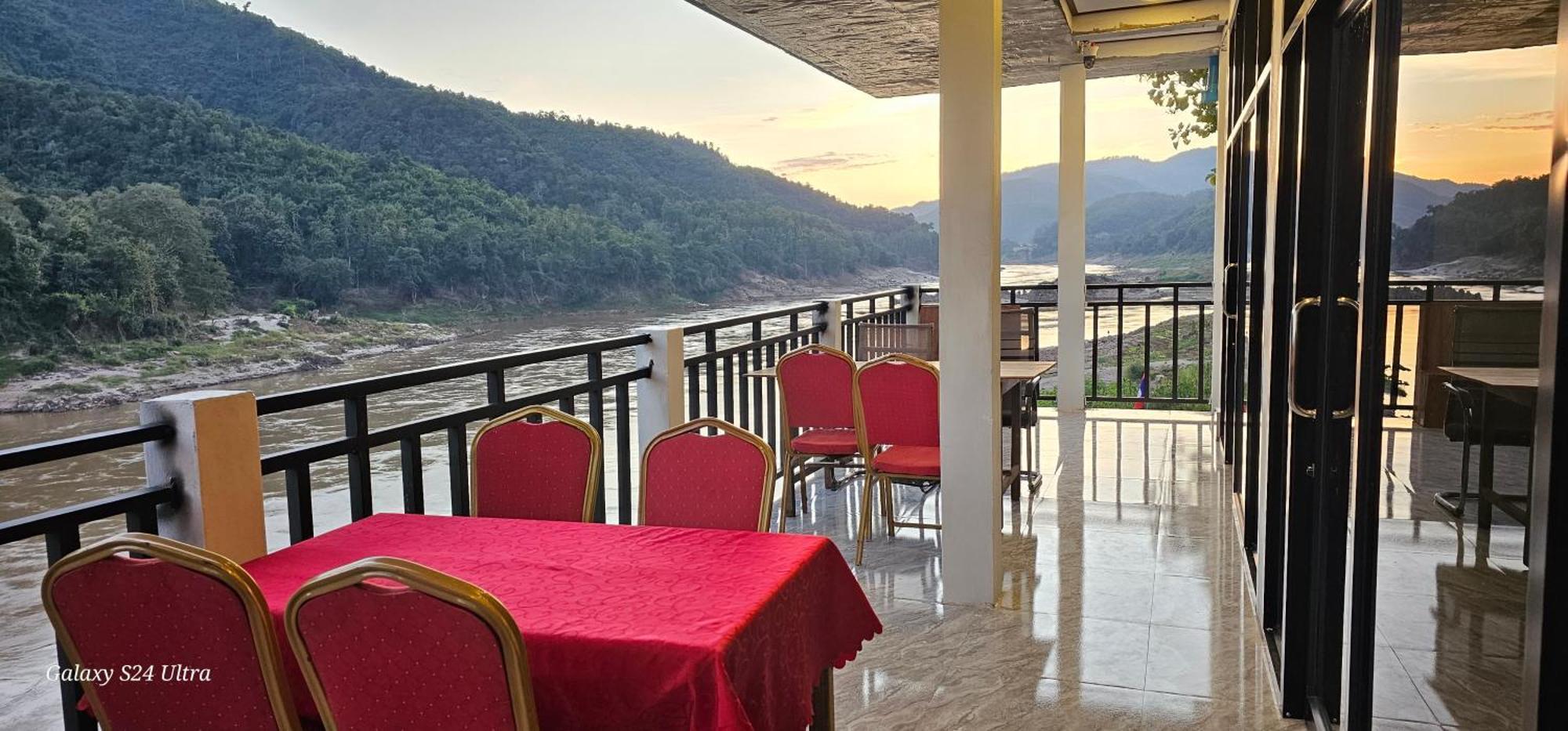 Inn Riverside Hostel Pb Pakbeng Luaran gambar