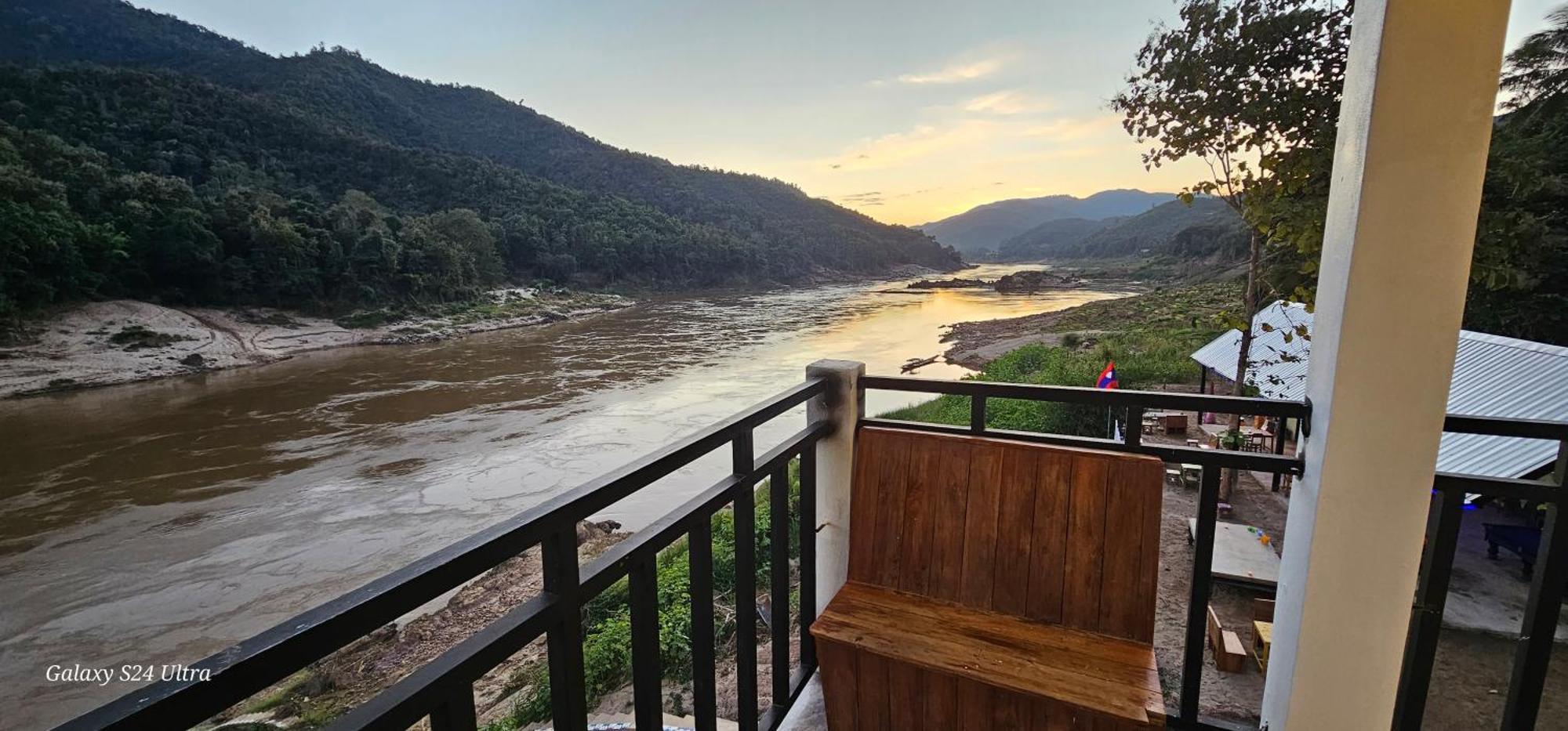Inn Riverside Hostel Pb Pakbeng Luaran gambar